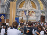 LOURDES 2008 3Aume jour 014